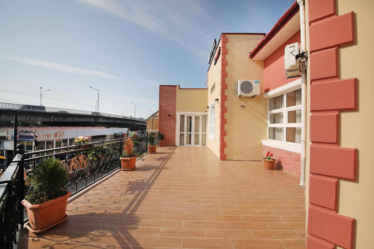 Hotel Tamari Kʼutʼaisi Exterior foto