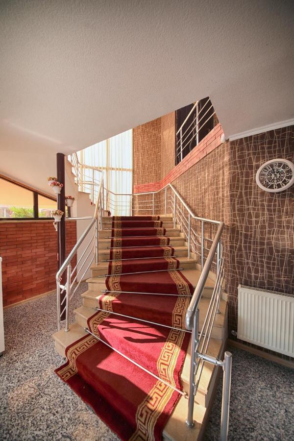 Hotel Tamari Kʼutʼaisi Exterior foto